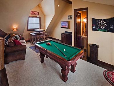 Five Bedroom Mountain View Rental Home in Steamboat Springs